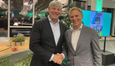 Transavia-topman Marcel de Nooijer draagt het stokje over