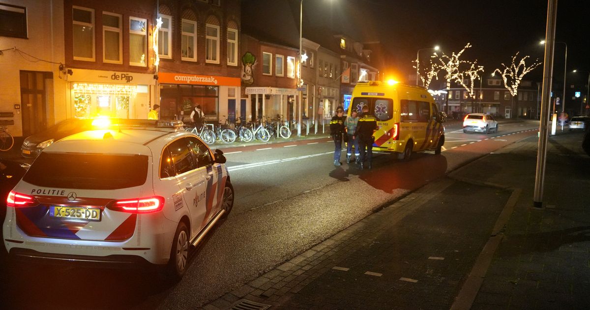 112 Nieuws: Automobilist rijdt door na aanrijding fietser in Zwolle | Bestuurder bezorgscooter in Enschede gewond bij aanrijding - RTV Oost