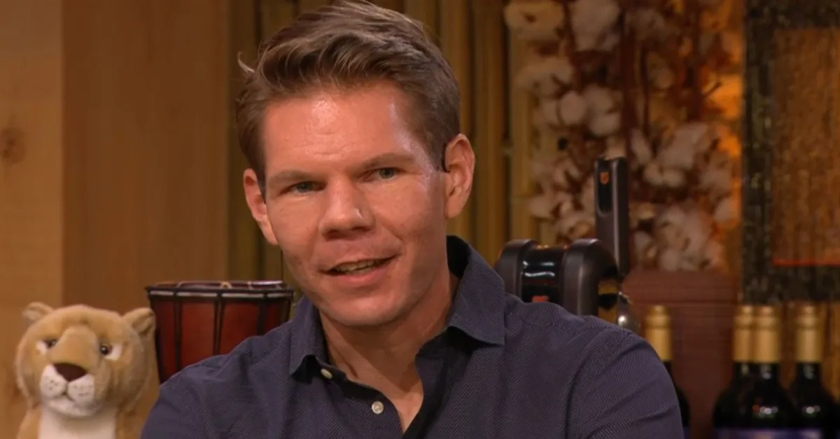 Victor Vlam heeft door uitgesproken mening vrienden verloren: 'Het is echt bizar om dat te zeggen'