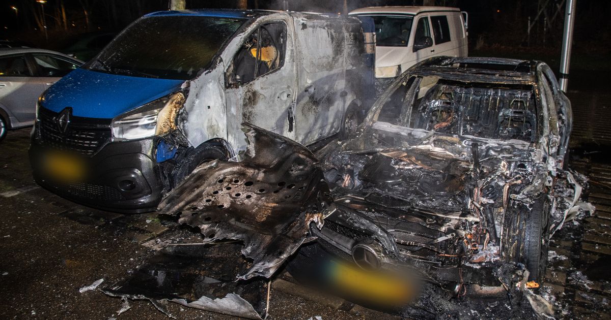 Brandweer vannacht druk met verschillende autobranden