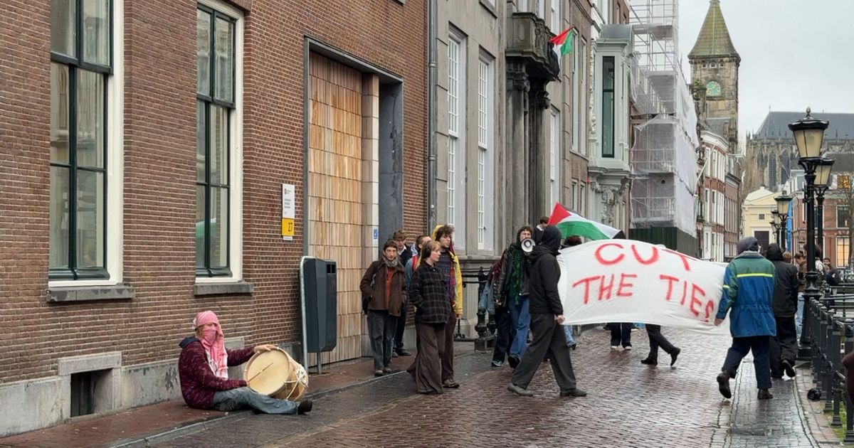 Bezetting universiteitspand legt onderwijs voor 350 studenten plat