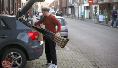 Nederlandse vuurwerktoeristen reizen af naar Baarle-Hertog om vuurwerk in te slaan