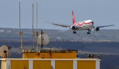 Ter illustratie: vliegtuig boven Hato International Airport in Willemstad, Curaçao
