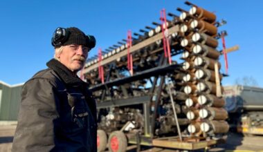 Hier kun je vandaag het megacarbidkanon van Henk Jan met 116 melkbussen in actie zien