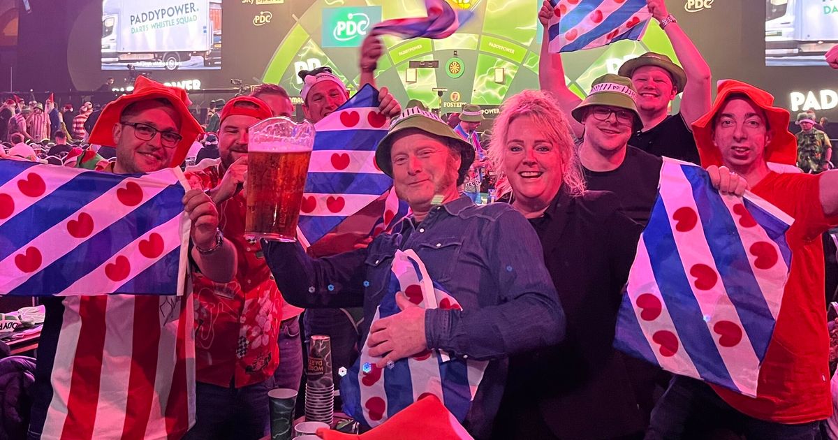 Een uurtje 'Fryslân boppe' op WK darten in Londen: "Het was een echt gevecht"