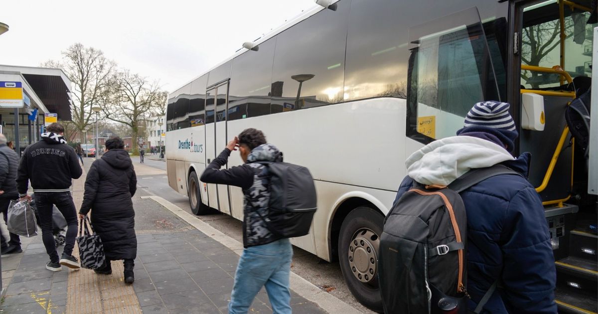 Asielzoekers hoeven toch geen kaartje te kopen voor pendelbus Ter Apel