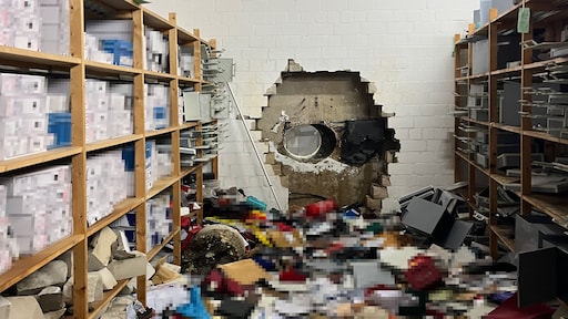 dieven boren gat in kluis