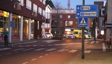 64-jarige die inreed op groep mensen blijft in de cel - Omroep Gelderland