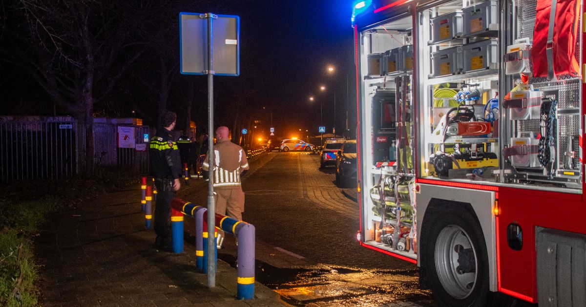 112-nieuws: Jongens (18) mishandeld en beroofd | Auto te water in Vreeland