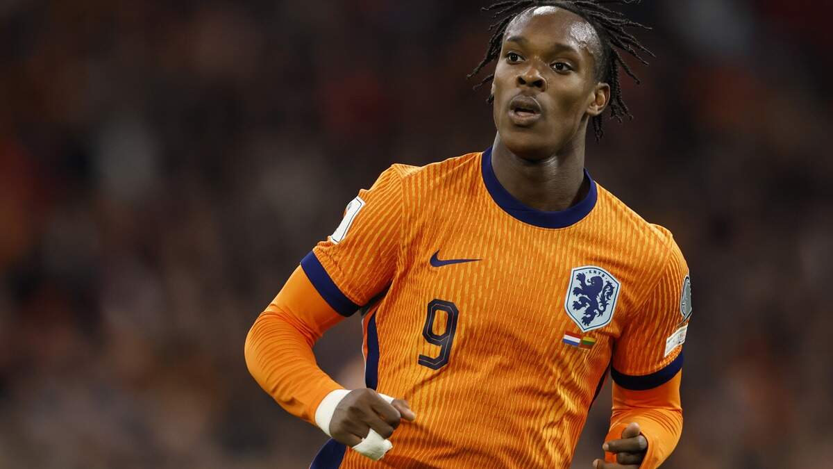 Emmanuel Emegha in actie tegen Litouwen.