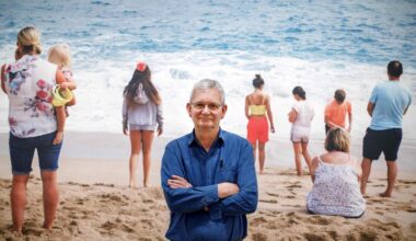 Martin Parr (1952-2025), le photographe qui aimait grossir le trait du réel - De Standaard