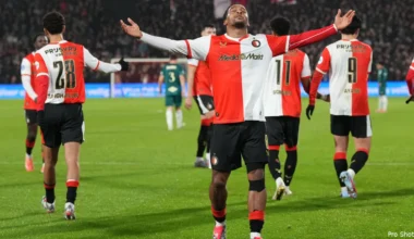 Timber krijgt kritiek van Van Persie: "Daar vind ik ook iets van"