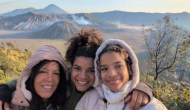 Alleenstaande moeder reist de wereld rond en geeft thuisonderwijs