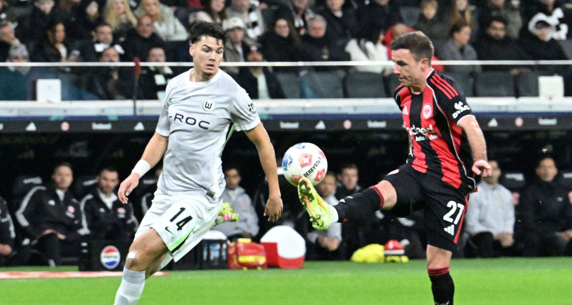 Volgende Nederlandse centrumverdediger maakt internationaal indruk: 'Ik voel me ontzettend goed'