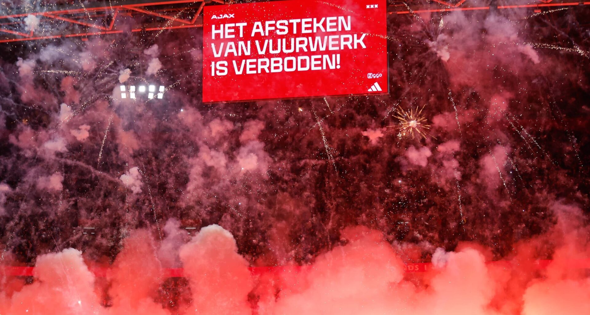 Trouw weet wat er misgaat bij de F-Side bij Ajax: ‘Volgens deskundigen…’