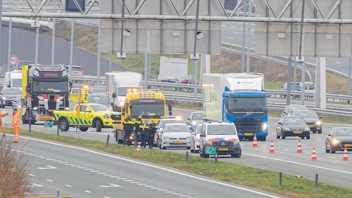 Overval op vrachtwagen A1 lijkt ripdeal, rol chauffeur wordt nog onderzocht