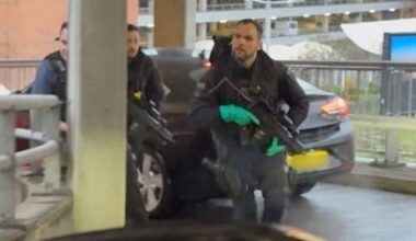 Mannen spuiten met pepperspray in het rond bij luchthaven Heathrow: 21 gewonden