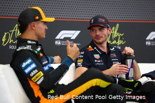 max-verstappen-red-bull-racing-2025-gp-abu-dhabi-zaterdag-mclaren-lando-norris-3