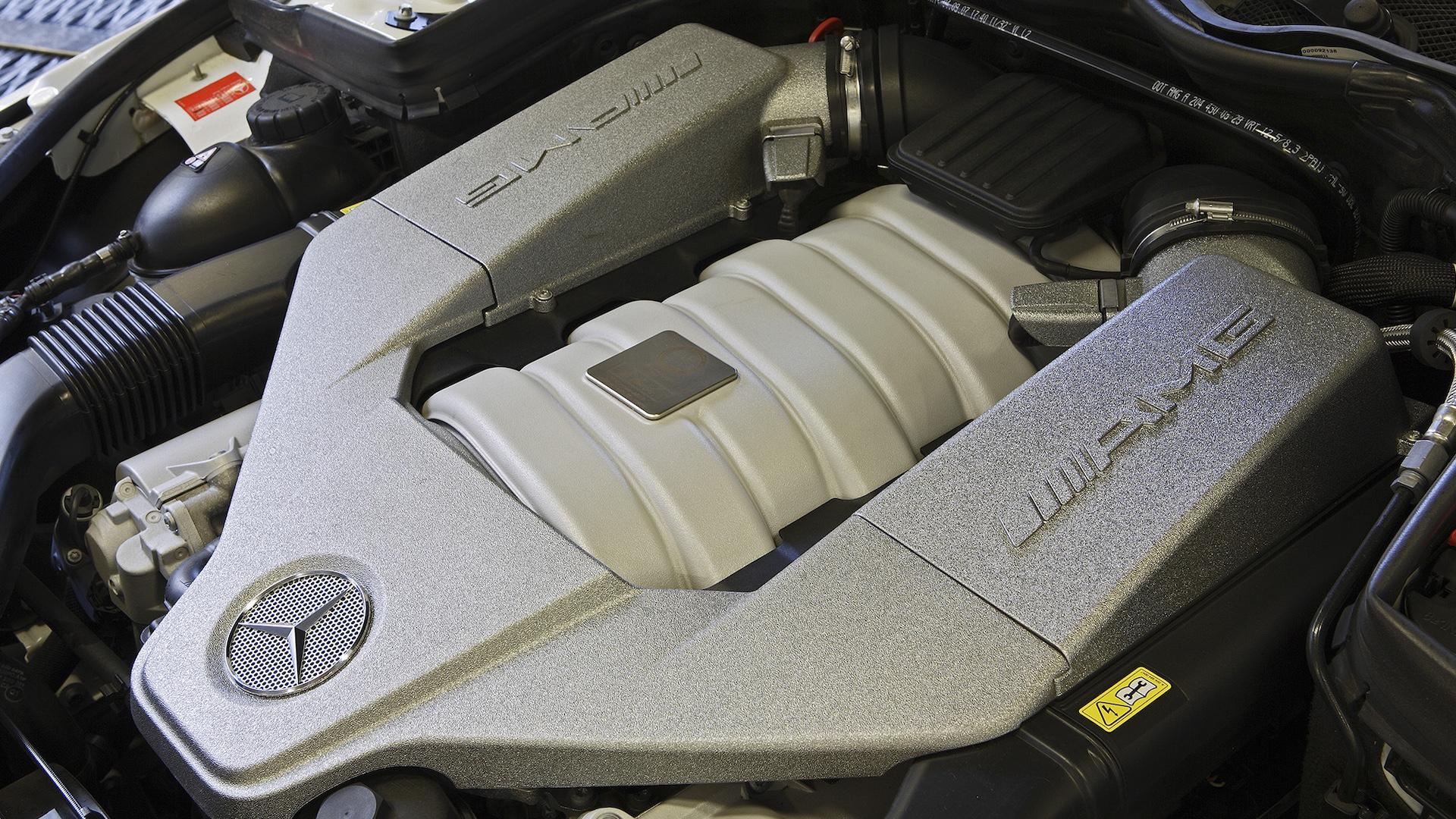Mercedes C 63 AMG M156 motor