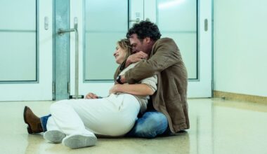 Netflix kaapt fonkelnieuwe Nederlandse film die nu al één van de beste ooit is: 'Razend knap' | Netflix Nieuws