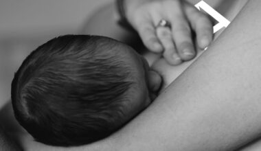 Zorgverzekeraars belonen kraamzorg als moeders borstvoeding geven | Argos - onderzoeksjournalistiek