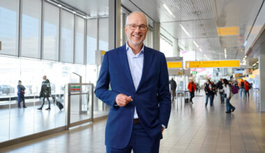 Schiphol-topman: luchthaven in zee economisch niet haalbaar