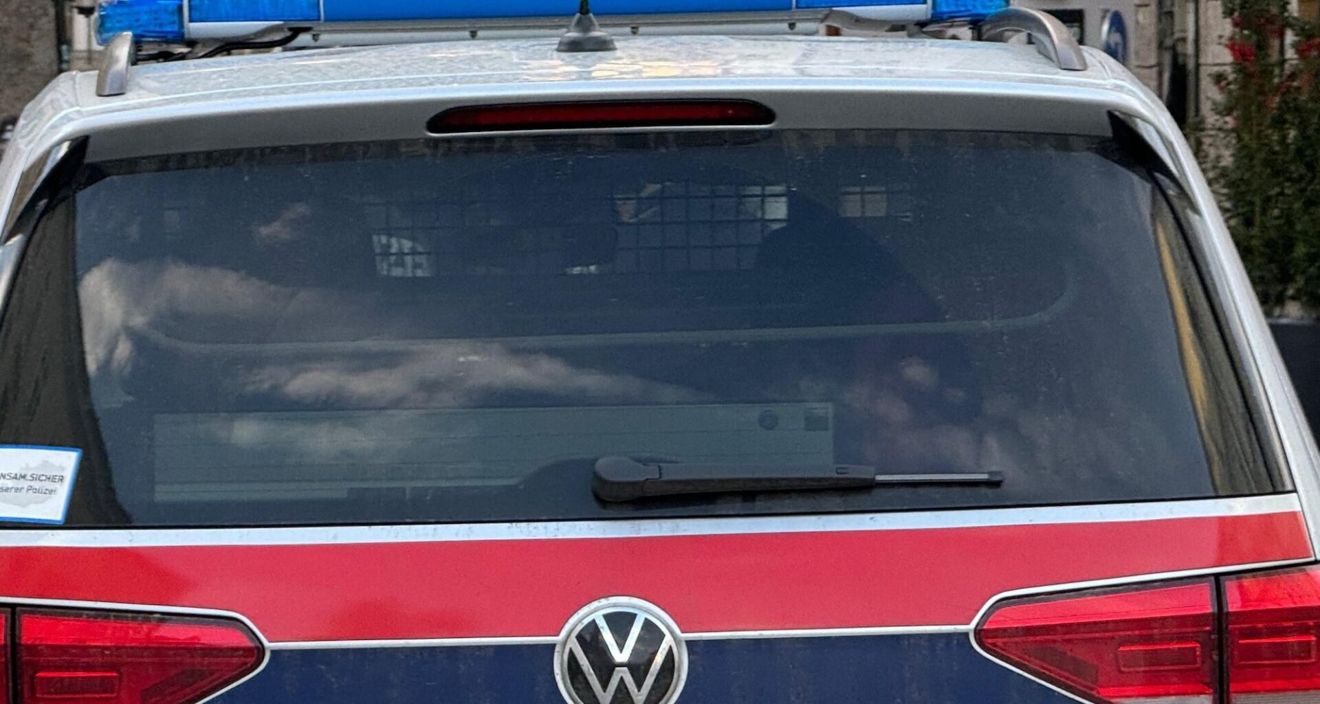 Nederlandse wintersporters slaan meerdere mensen het ziekenhuis in: daders gezocht