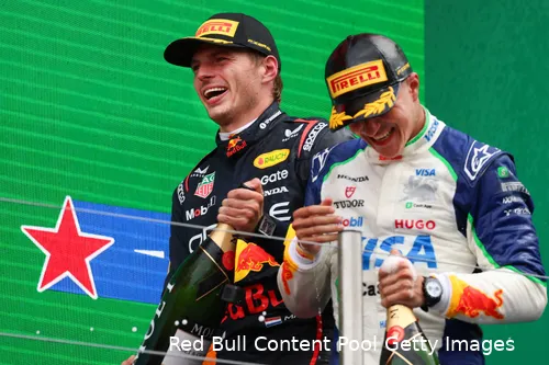 red-bull-racing-max-verstappen-isack-hadjar-visa-cash-app-racing-bulls-gp-nederland-2025-zondag-podium