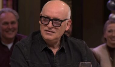 René van der Gijp stellig: 'Hij wil hier nog zitten? Nee, schei uit!'