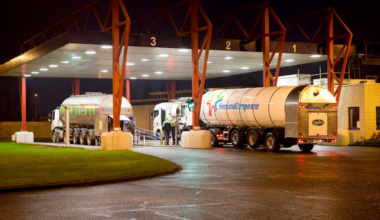 FrieslandCampina zakt met melkprijs door de 40 euro - Nieuws Melkprijsvergelijker