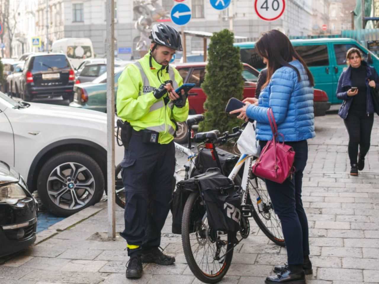 "Allen kregen ze meteen een proces-verbaal" - Politie treedt streng op tegen fietsers