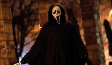 Ook Ghostface uit 'Scream' viert Kerst: "Leuk wat je met het huis gedaan hebt, Sidney"