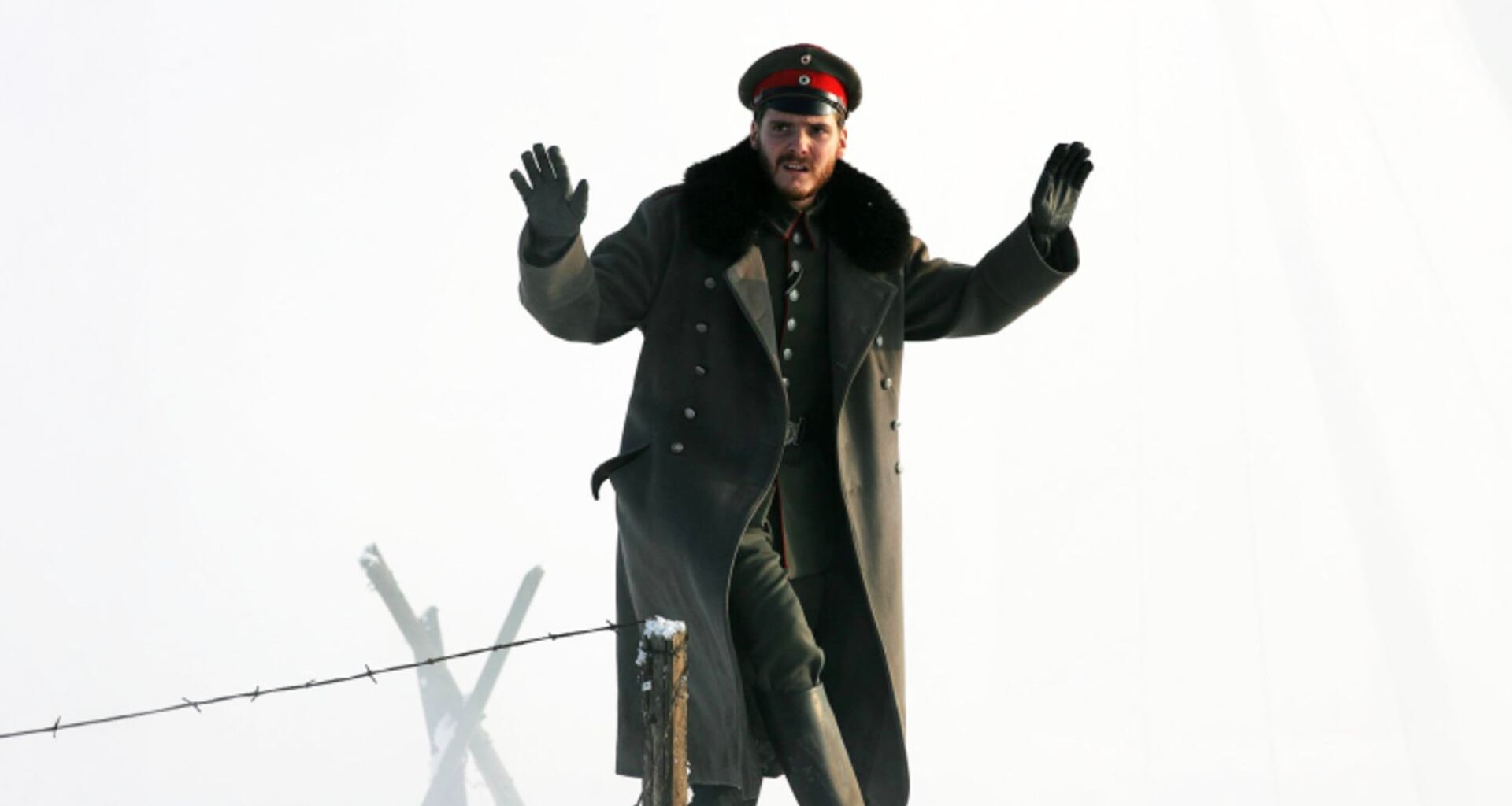 WOI-film in de kerstperiode? Deze waargebeurde topper met Daniel Brühl kijk je volledig kosteloos | Netflix Nieuws