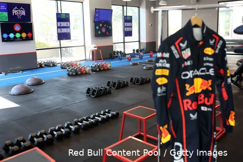 yuki-tsunoda-training-red-bull-racing-cota-2025-1-exit