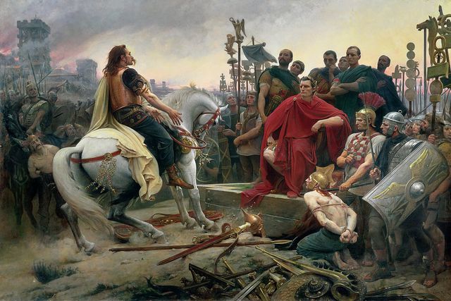 In de 19de eeuw bogen de Fransen de nederlaag van Vercingetorix tegen Caesar om naar een nationaal heldenepos. Lionel Royer, Vercingetorix jette ses armes aux pieds de Jules César, 1899.