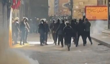 In Iran verspreiden protesten zich over het hele land – wat drijft de betogers en hoe reageert het regime?