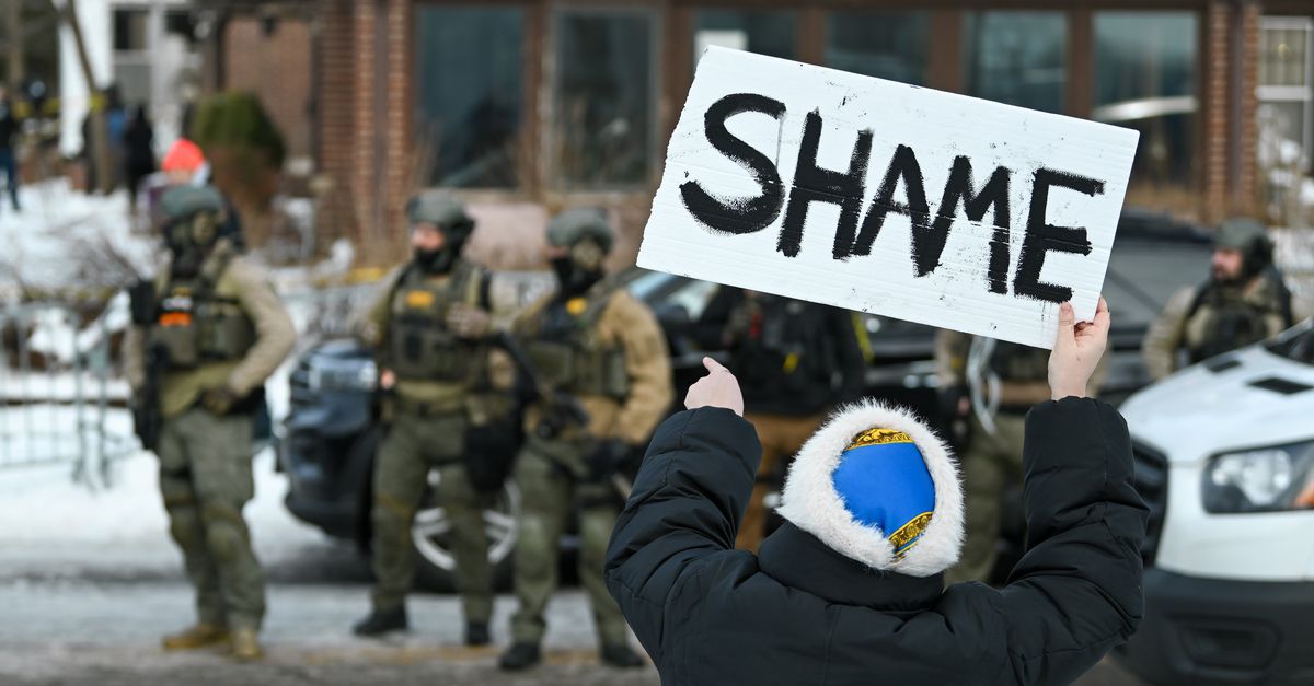 Vreemdelingenpolitie ICE doodt vrouw in Minneapolis. ‘Sodemieter op uit onze stad’, zegt de burgemeester