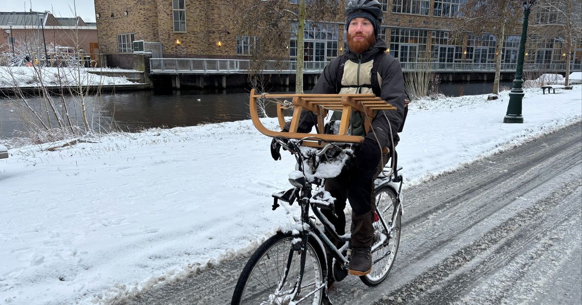 Sneeuwdag in Leiden: van uitdagingen voor supermarkten tot sleeën in binnenstad - Omroep West