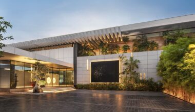 Deze villa heeft de allure van Hollywood, maar staat in Ivoorkust