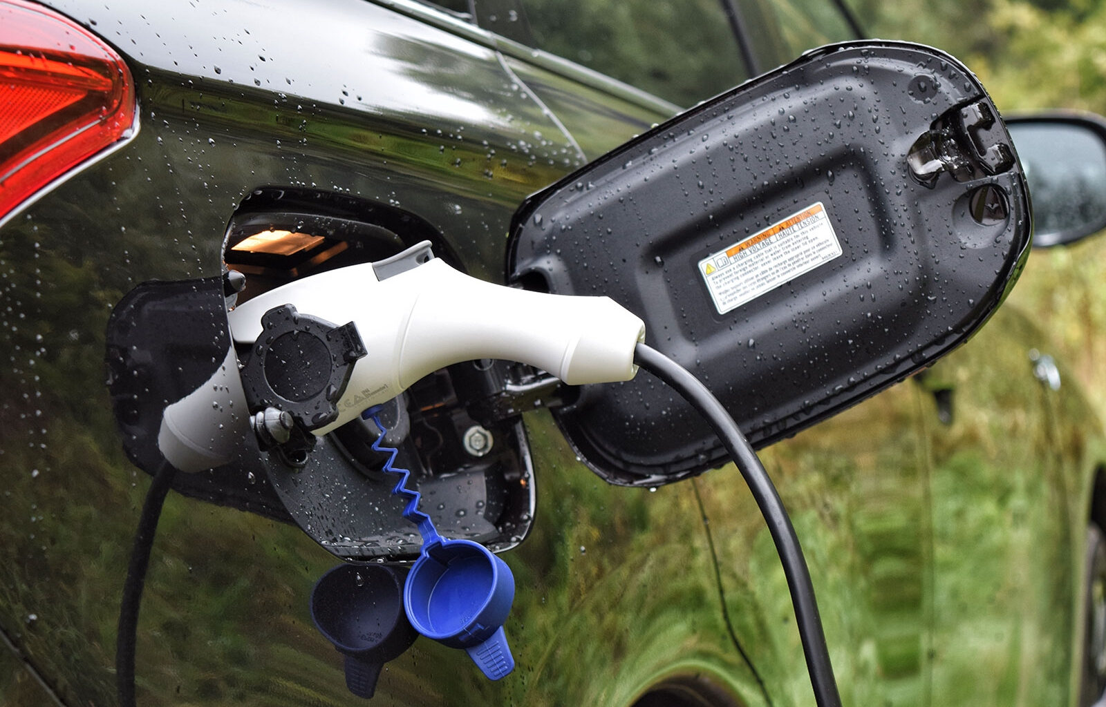 ADAC test hoe snel batterijen van PHEV's slijten