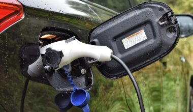 ADAC test hoe snel batterijen van PHEV's slijten