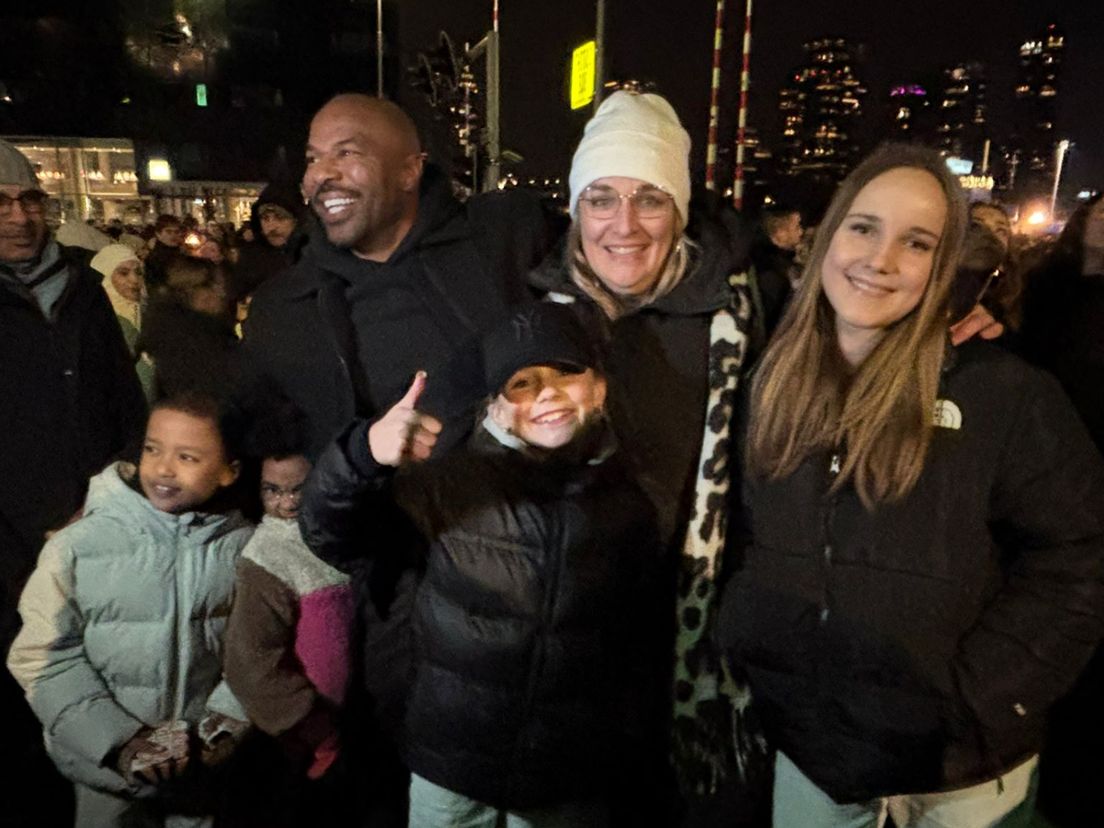 Marianne uit Friesland met haar dochters Emma en Lisa en Etienne uit Amsterdam met Luna en Terence