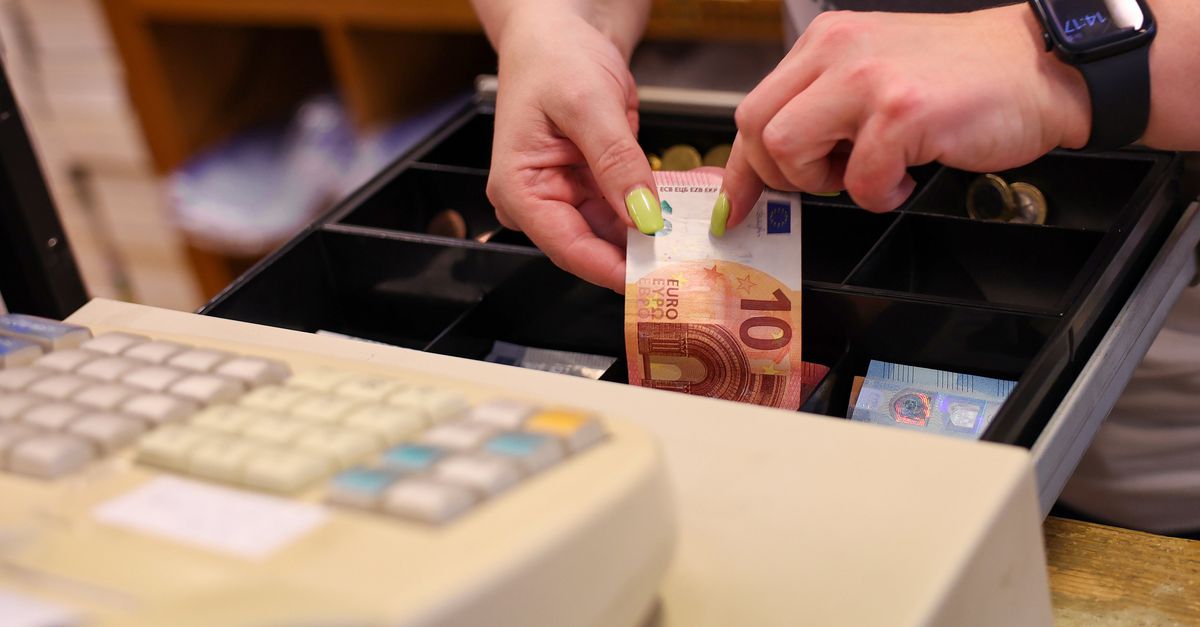 Contant geld accepteren moet niet verplicht worden, vinden D66, VVD en JA21