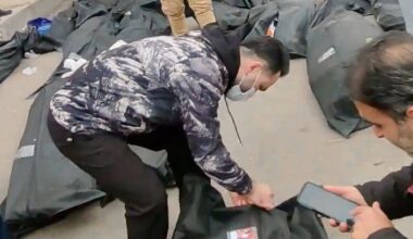 ‘Nabestaanden moeten duizenden euro’s betalen aan Iraanse regime om gedode demonstranten te kunnen begraven’