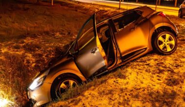 Ongelukken door gladheid, automobilist na botsing met pijler viaduct overleden