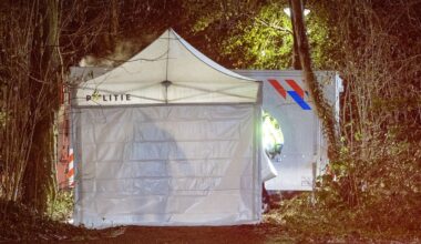 Twee tieners doodgeschoten in Amsterdam Nieuw-West - NOS