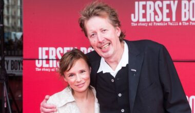 Welingelichte Kringen - Nieuws van overal: minder lezen, meer weten