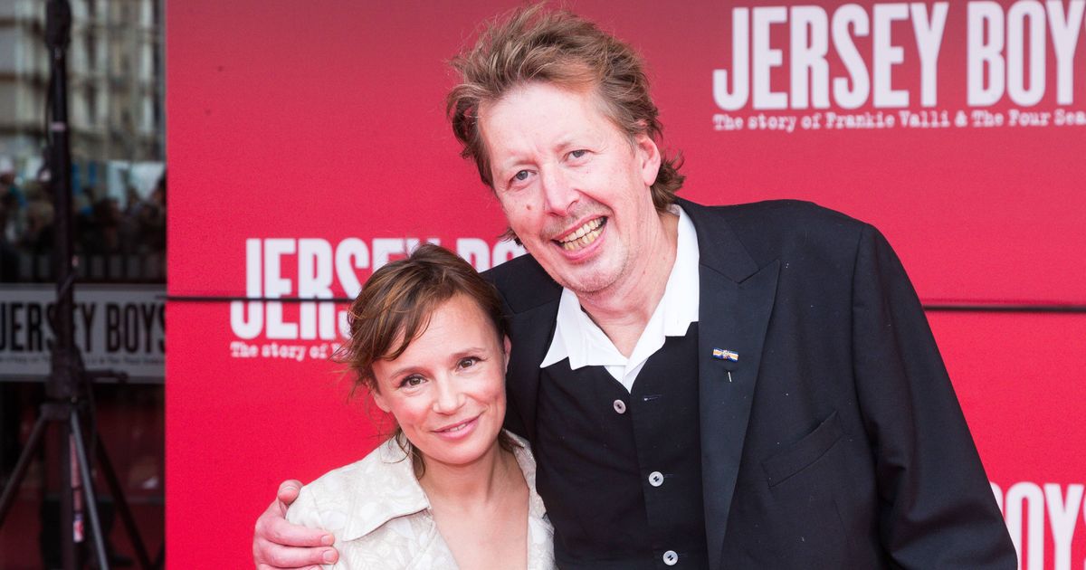 Welingelichte Kringen - Nieuws van overal: minder lezen, meer weten