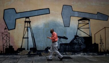 Trump aast op Venezuela's enorme oliereserve, maar die blijft voorlopig in de grond