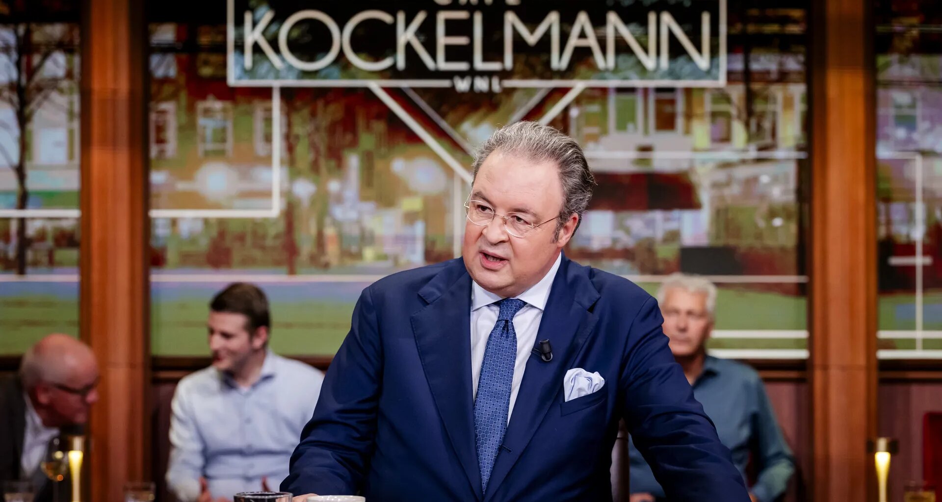 Nu de NPO langzaam wordt gewurgd, wordt het tijd voor plan B - Joop